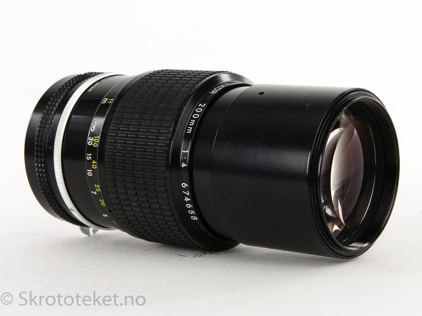 Nikon Nikkor 200mm f4 (AI) – Skrototeket