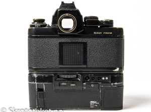 Pressekamera fra «NTB Oslo» (Norsk Telegrambyrå) – Nikon F3 P med HP-søker og MD-4 motor