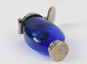 Spytteflaske – Dr. Dettweiler med gravering på skrukorken | Medisinsk samlerobjekt