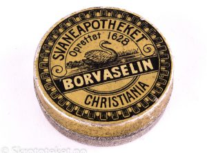 BORVASELIN fra Svaneapotheket i Christiania (1890-tallet)